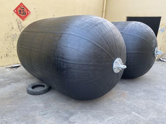 डिजाइन दबाव 0.05-0.08 एमपीए वायवीय रबर फेंडर स्लिंग प्रकार आसान स्थापना जहाज के लंगर संचालन के लिए उपयुक्त