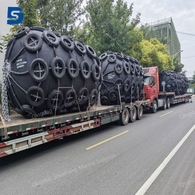 कम रखरखाव जहाज रबर फेंडर एबीएस प्रमाणित समुद्री अनुप्रयोगों के लिए उपयुक्त लोडिंग पोर्ट क़िंगदाओ बंदरगाह टिकाऊ